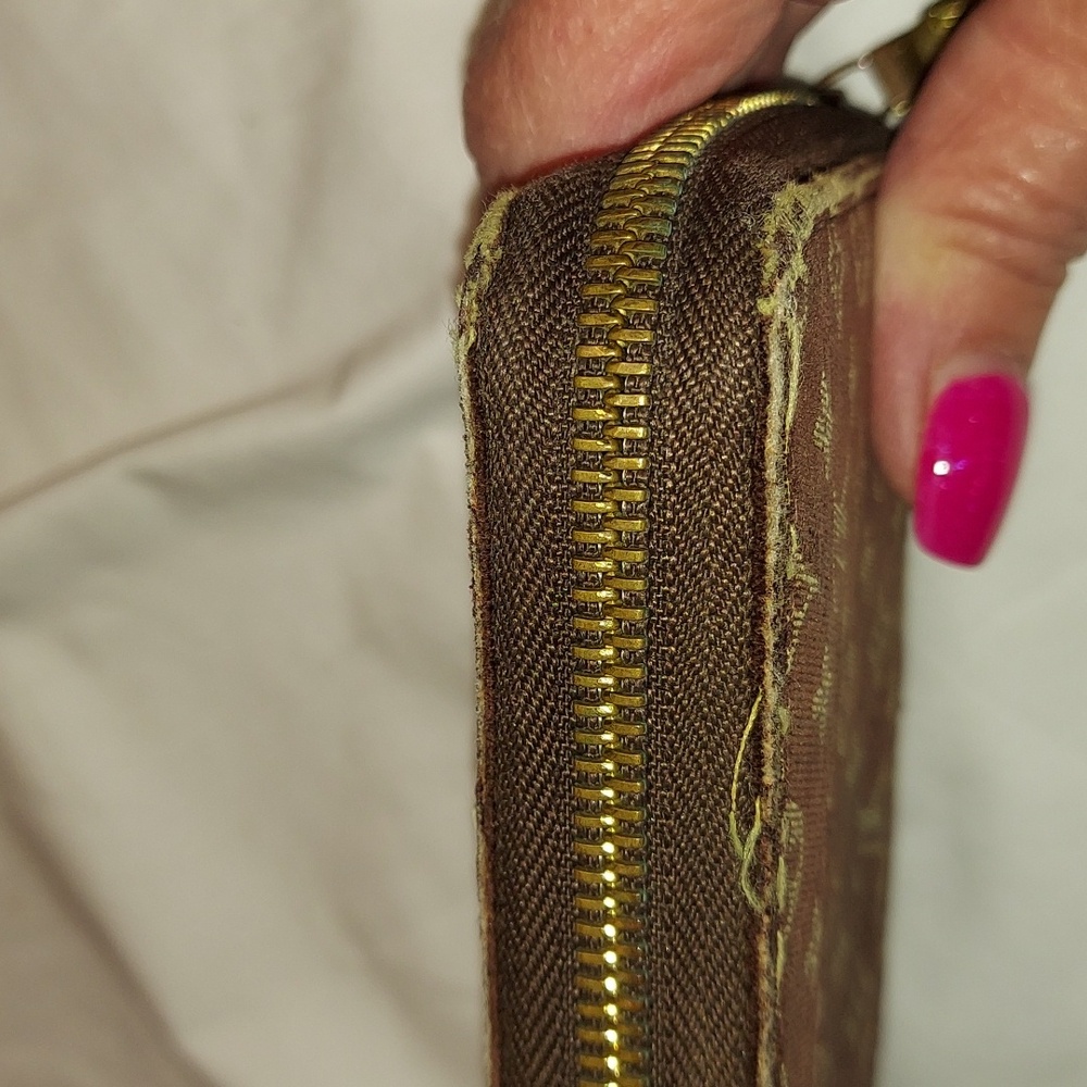 Authentic Louis Vuitton Brown Denim Min Lin Long Zippy wallet - Picture 4 of 12